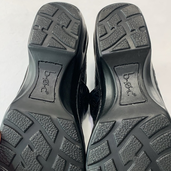 b o c Peggy Comfort Clogs Mules Slip-On Black Faux Leather Embossed Size 7.5 - Picture 11 of 15